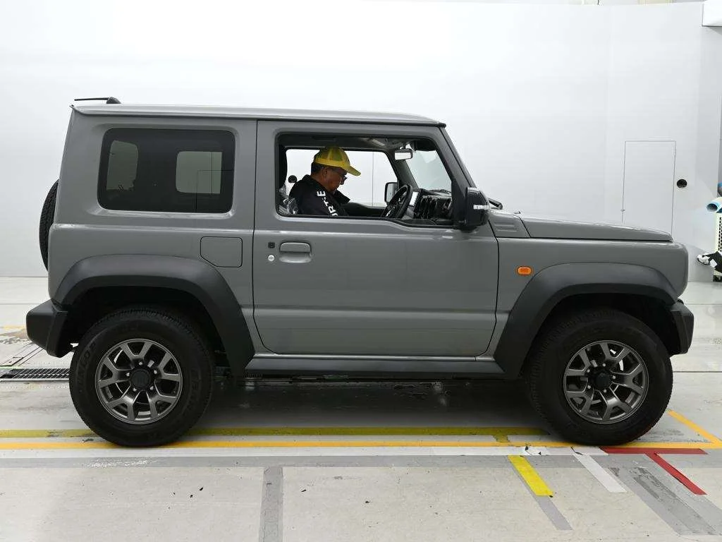 Suzuki Jimny Sierra JB74W 2023